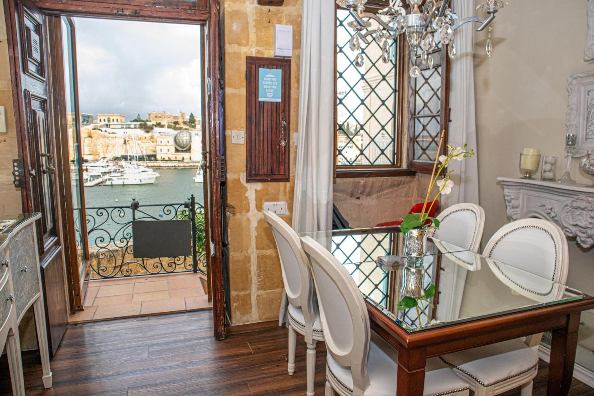 Seagull Birgu - Waterfront Home מראה חיצוני תמונה