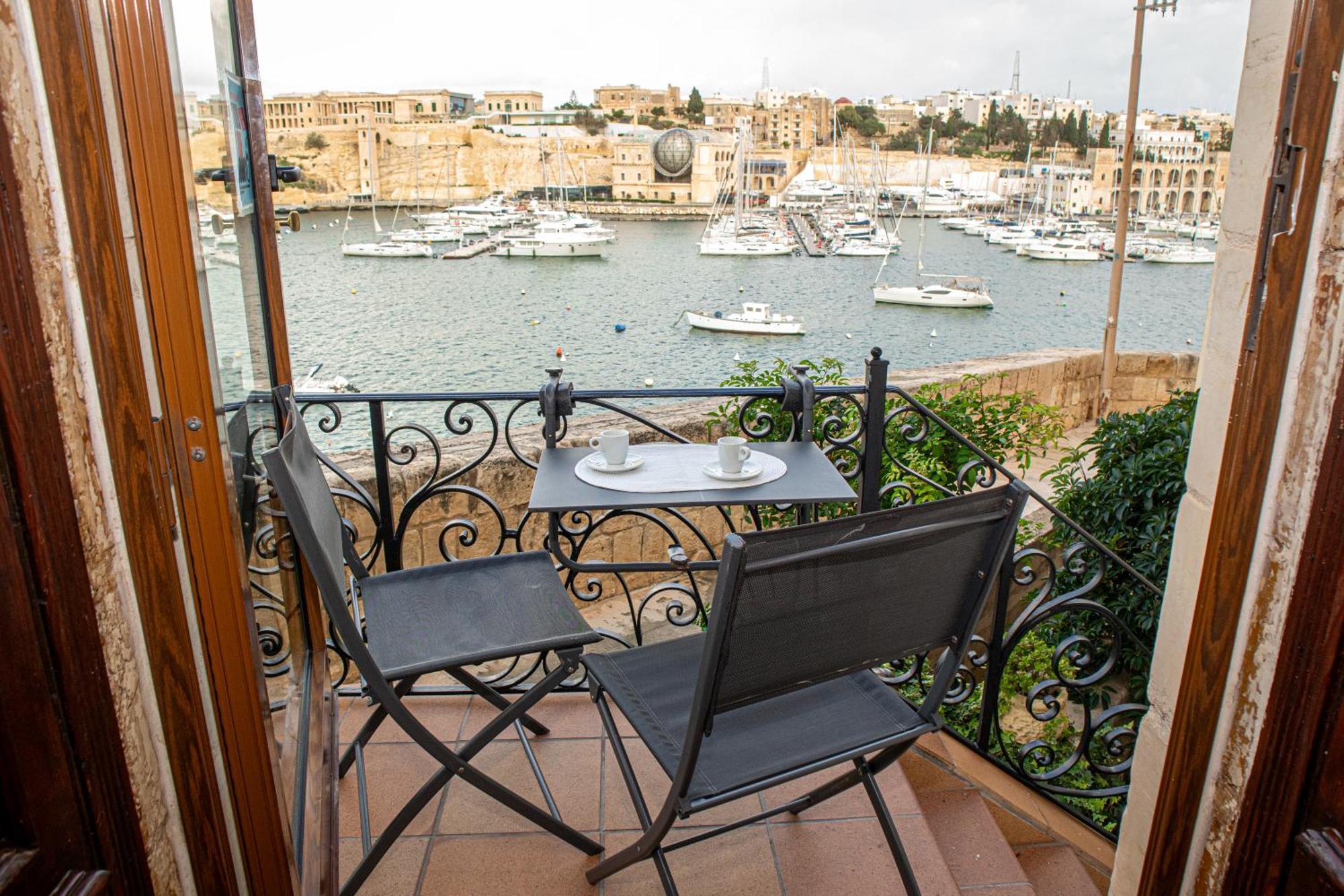 Seagull Birgu - Waterfront Home מראה חיצוני תמונה