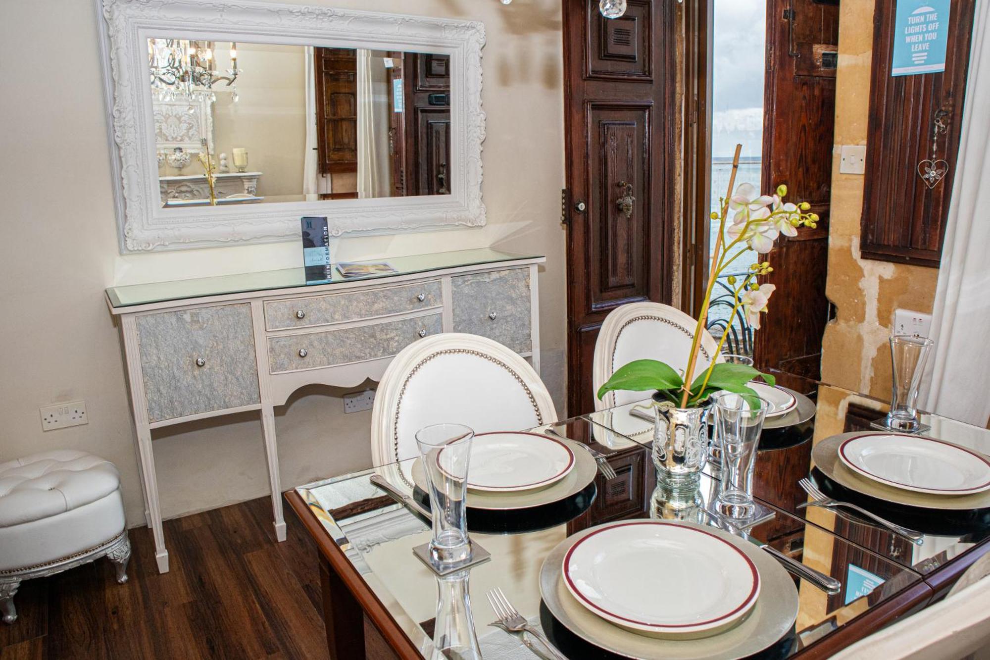 Seagull Birgu - Waterfront Home מראה חיצוני תמונה